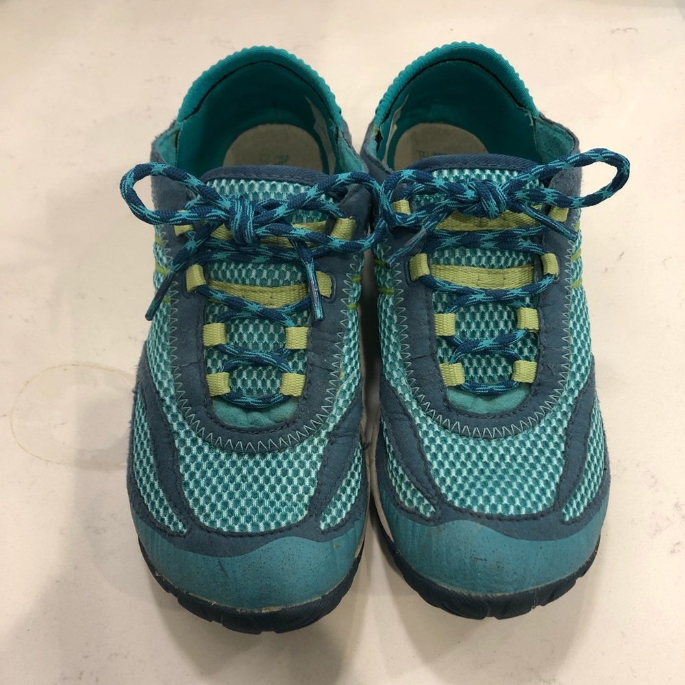 Merrill Barefoot sneakers!